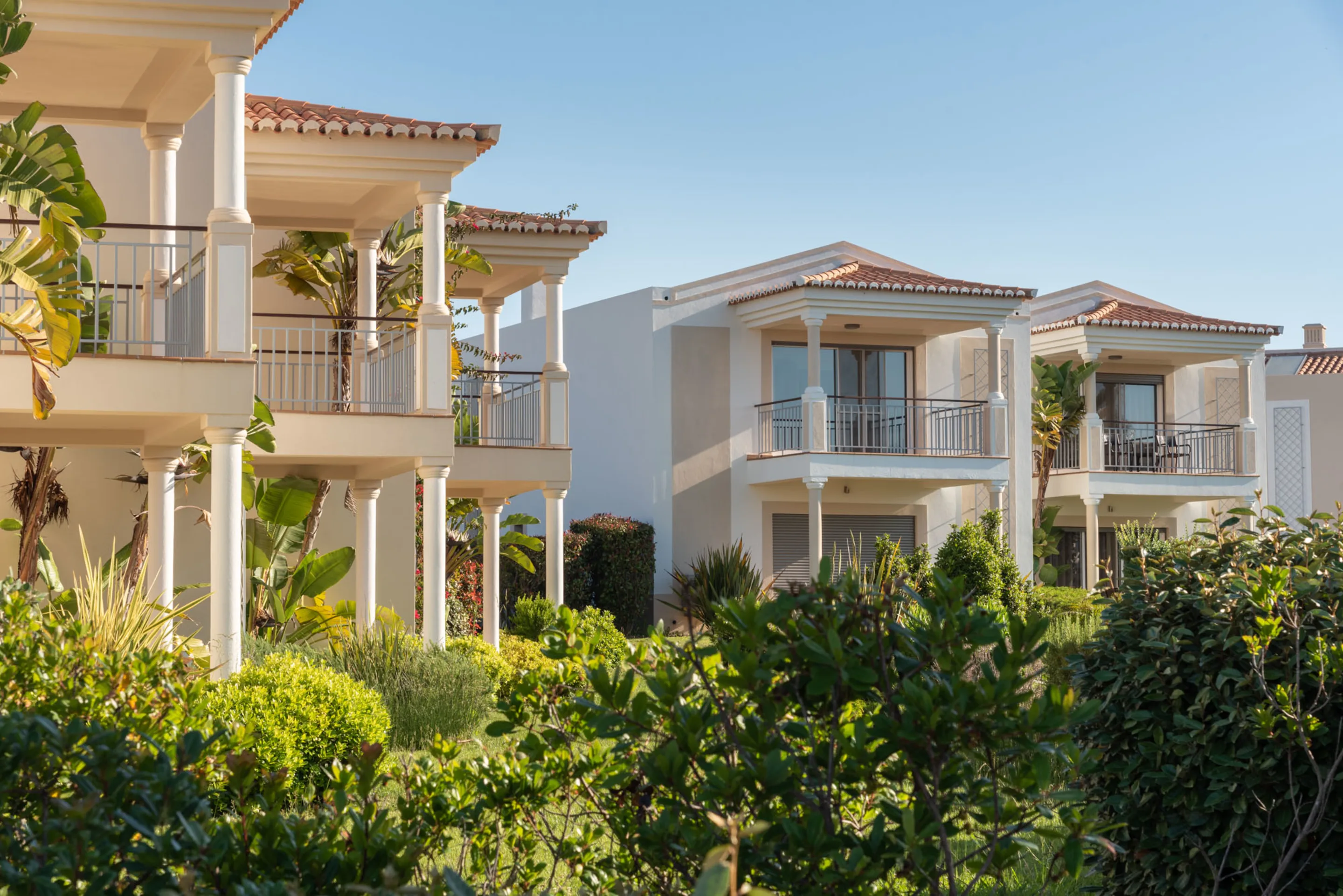 Vale da Lapa Village Resort villas, Algarve tennis holiday accommodation